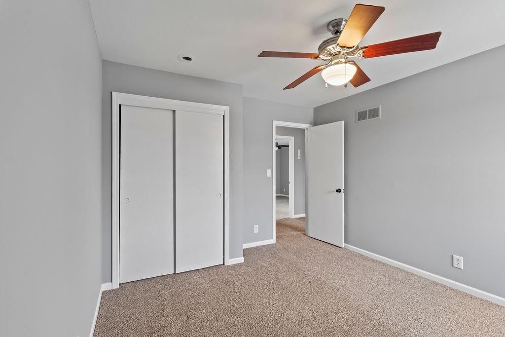 1113 W Cedar Street — photo 32