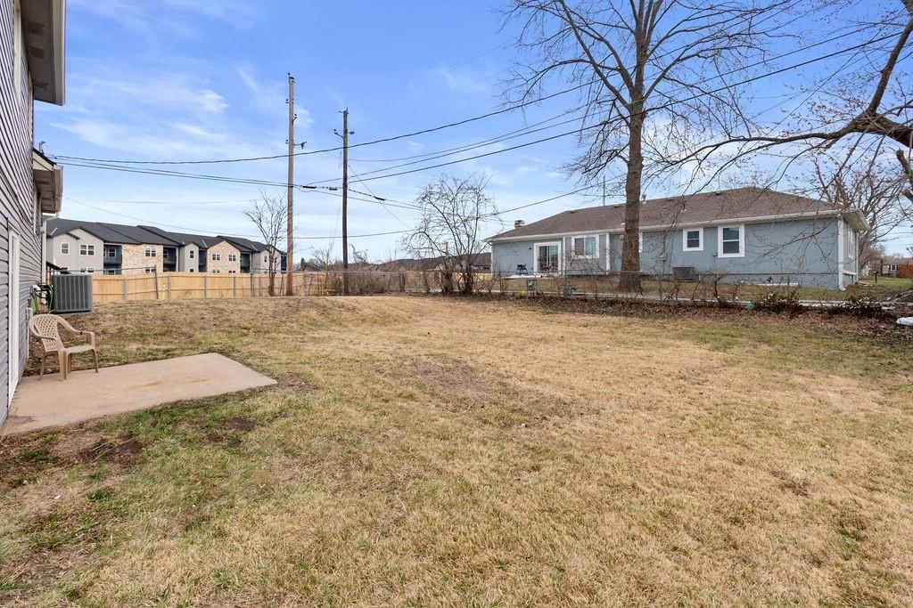 1113 W Cedar Street — photo 38