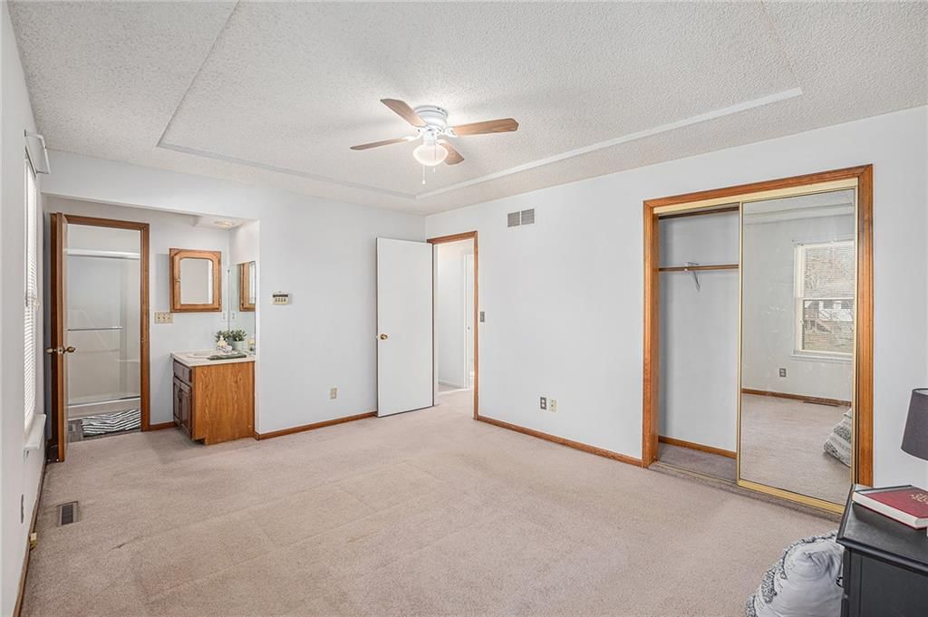 10600 N Oak Trafficway — photo 16