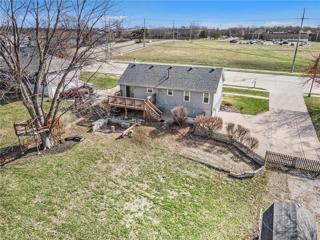 10600 N Oak Trafficway — photo 31