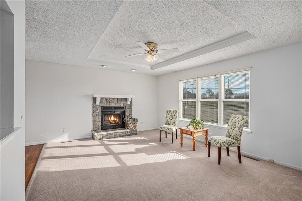 10600 N Oak Trafficway — photo 7