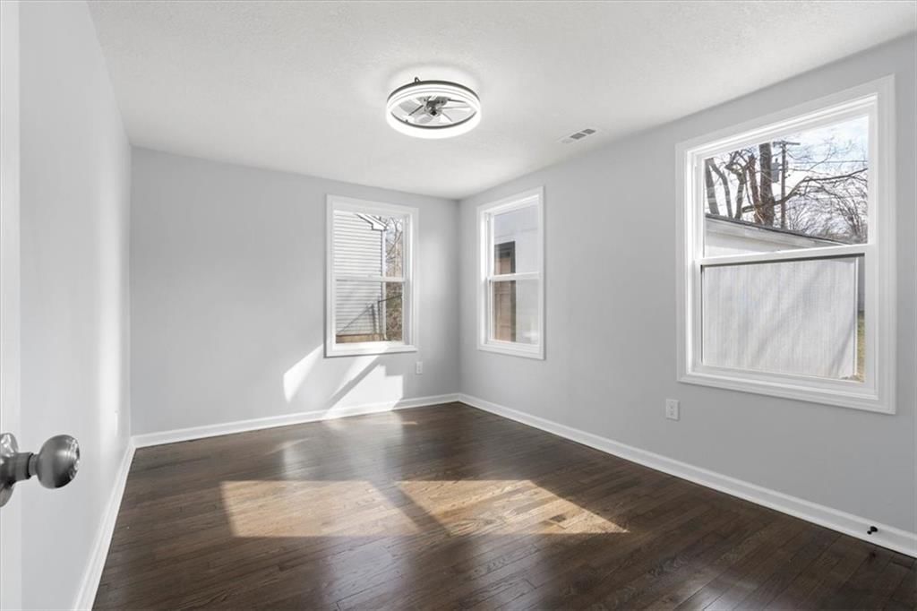 5425 Hardy Avenue — photo 13