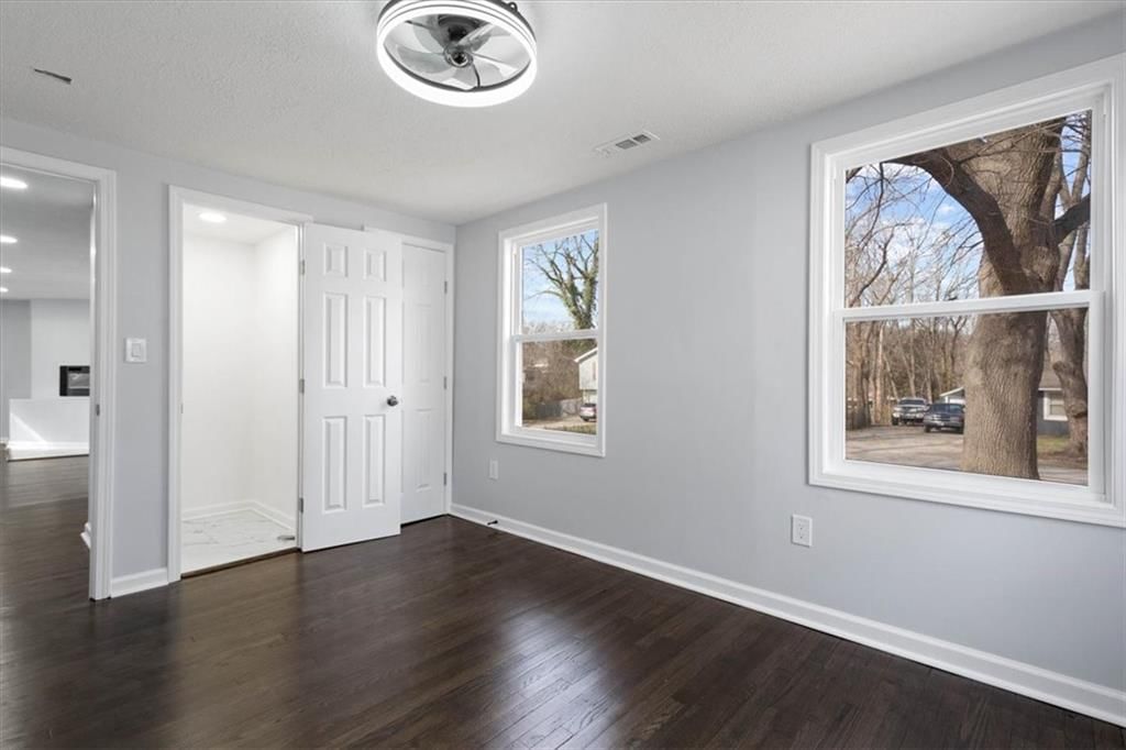 5425 Hardy Avenue — photo 16
