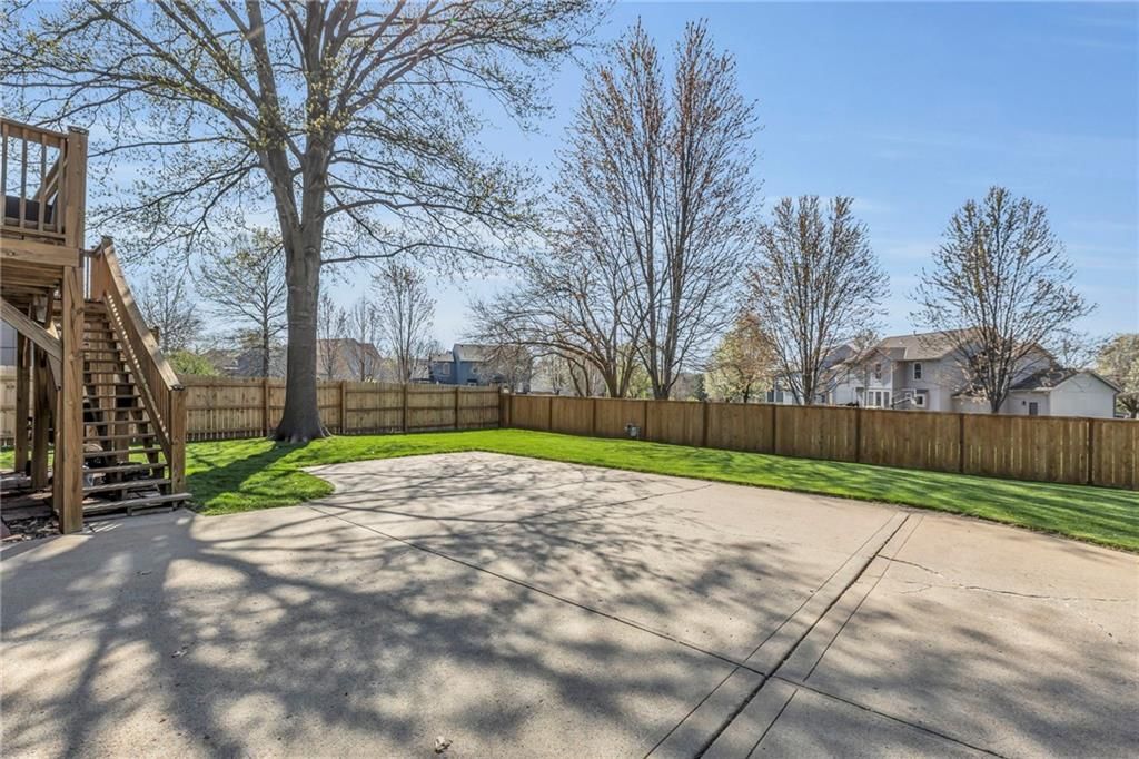 15801 W 152nd Terrace — photo 32