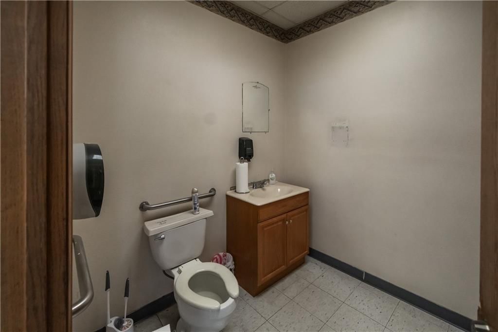 1621 W Main Street — photo 11
