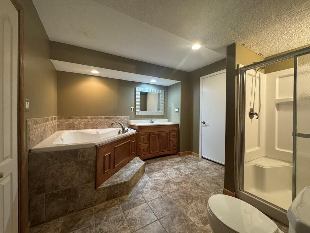 728 N Mohican Drive — photo 25
