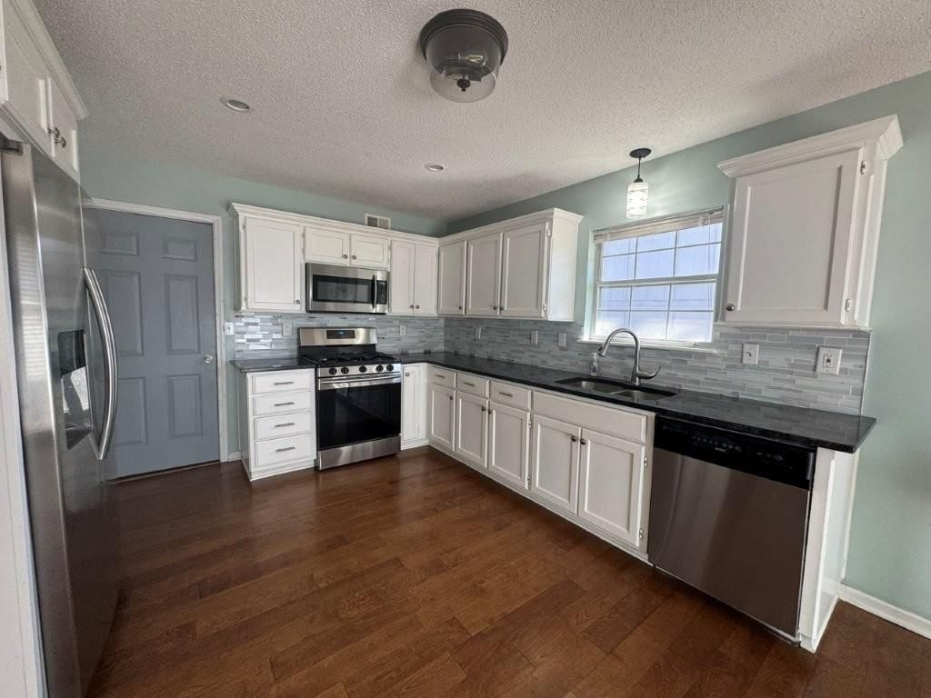 728 N Mohican Drive — photo 4
