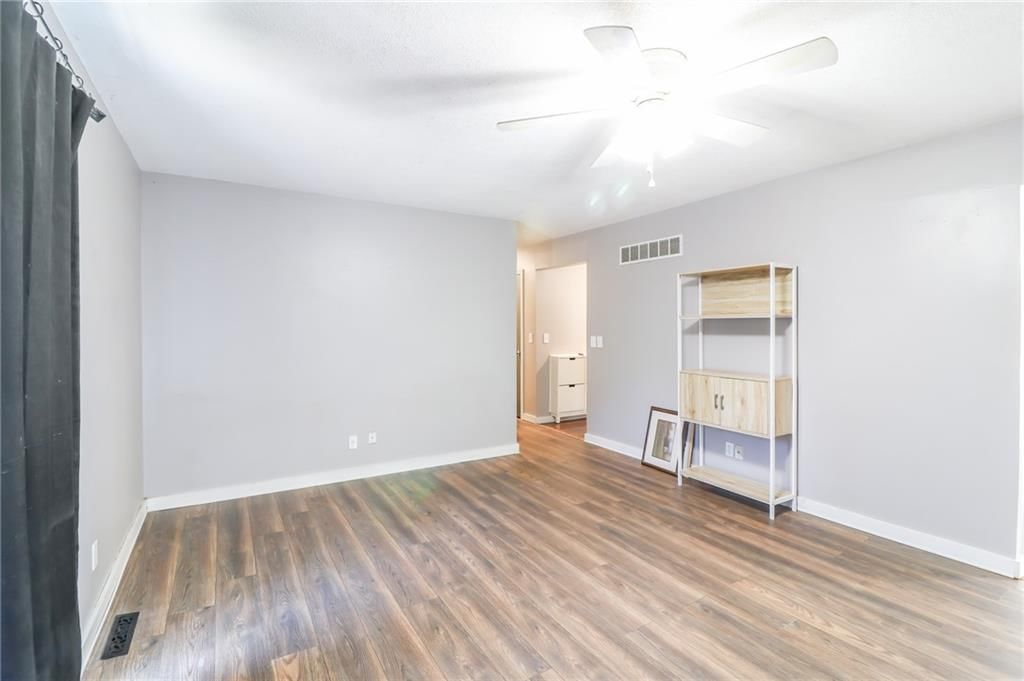 308 Acorn Place — photo 7