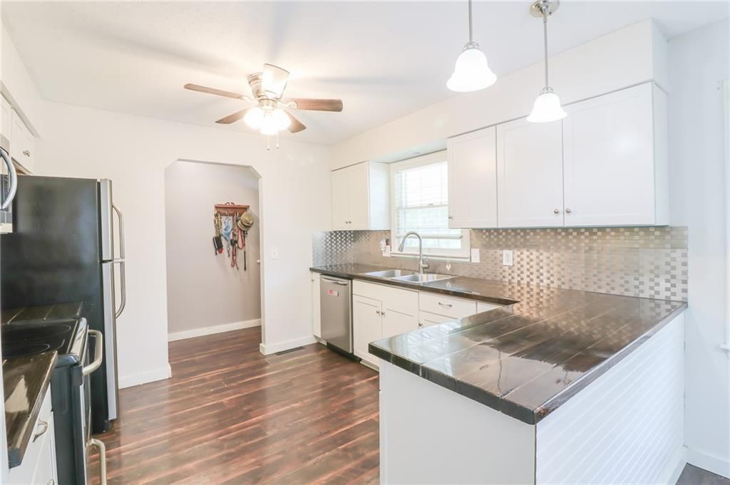 308 Acorn Place — photo 9