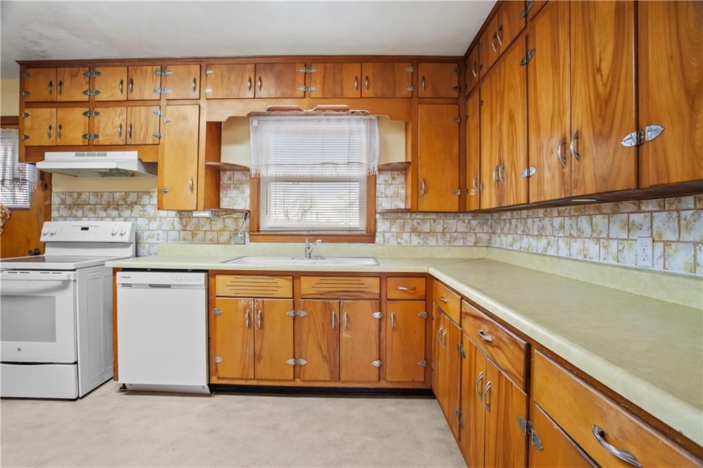 208 Westview Place — photo 6