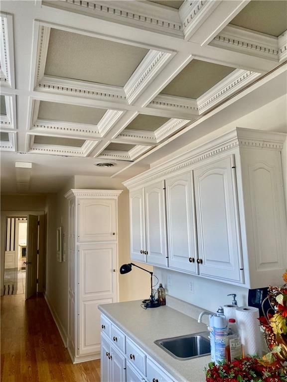8 Country Club Road — photo 18
