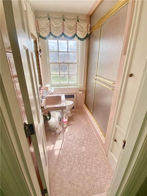 8 Country Club Road — photo 35