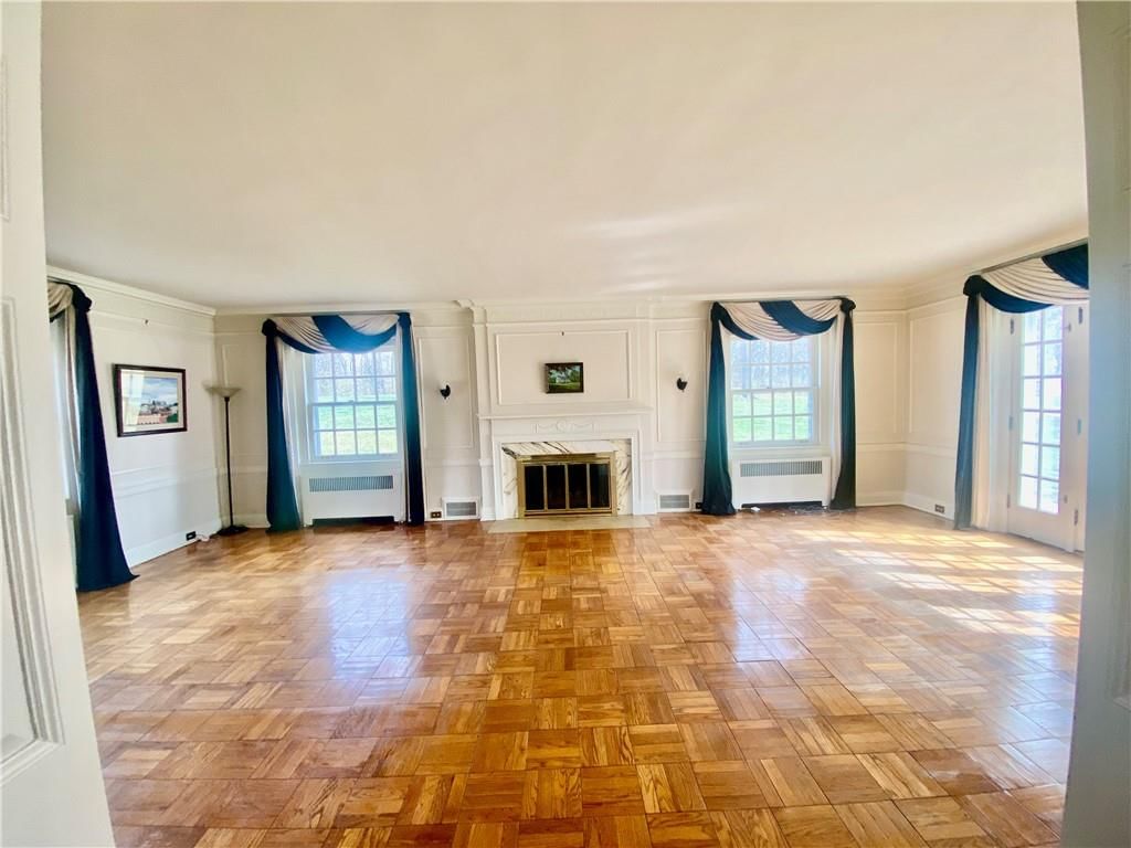 8 Country Club Road — photo 10