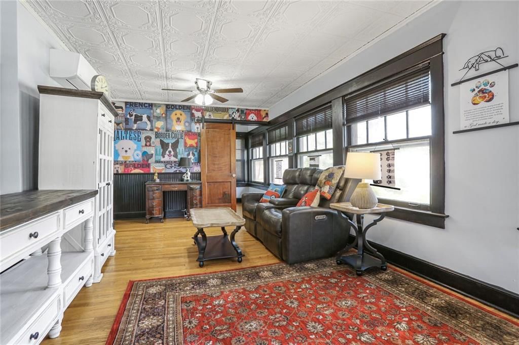 1601 W Main Street — photo 31