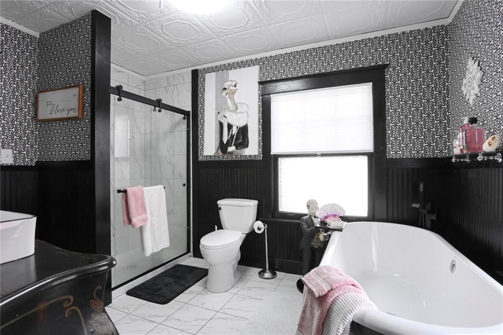 1601 W Main Street — photo 36