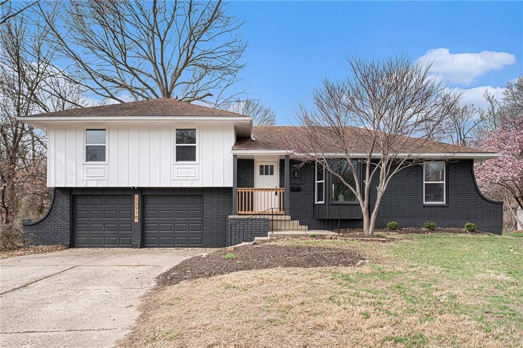12910 Overhill Road, Grandview, MO