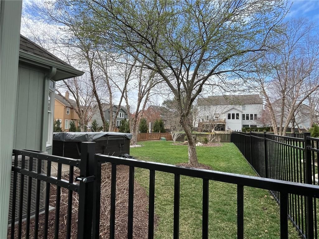 14328 King Street — photo 36