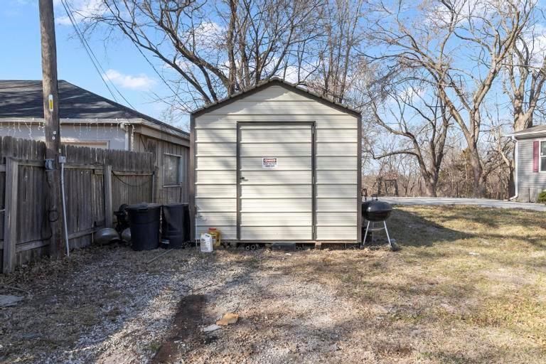 2028 Sunset Drive — photo 35