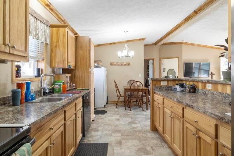 2028 Sunset Drive — photo 6