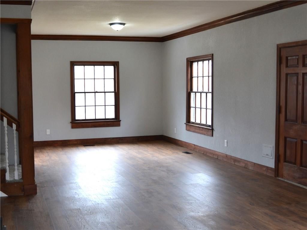 660 Elmdale N/A — photo 14