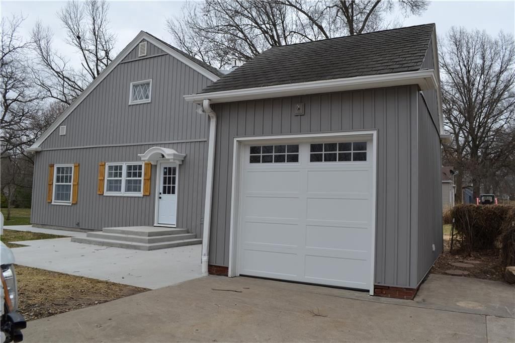 660 Elmdale N/A — photo 30