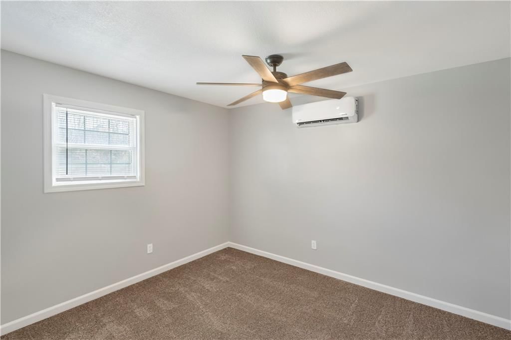 1657 Holt Lane — photo 7