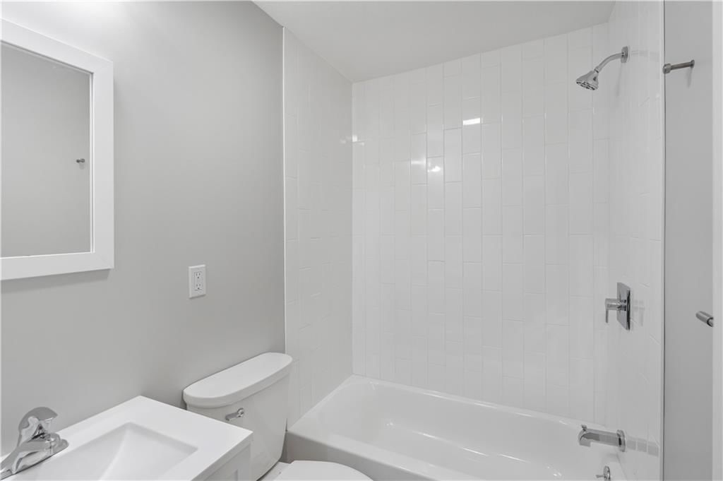 1657 Holt Lane — photo 8