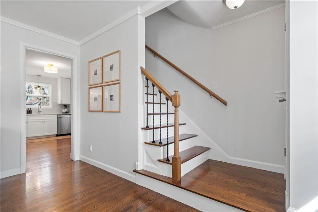 5538 Roe Avenue — photo 20