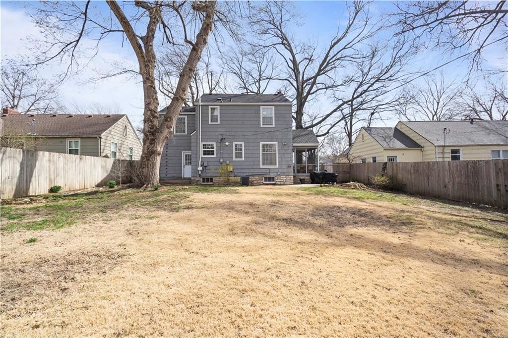 5538 Roe Avenue — photo 35