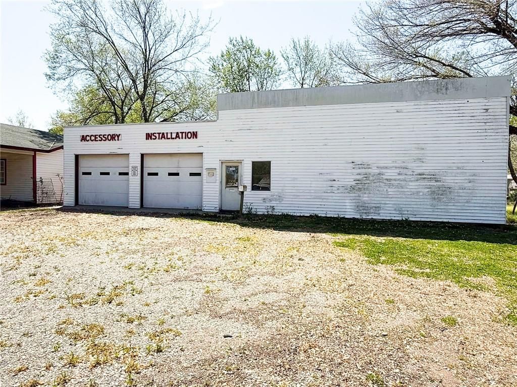 1314 E Oak Street — photo 3