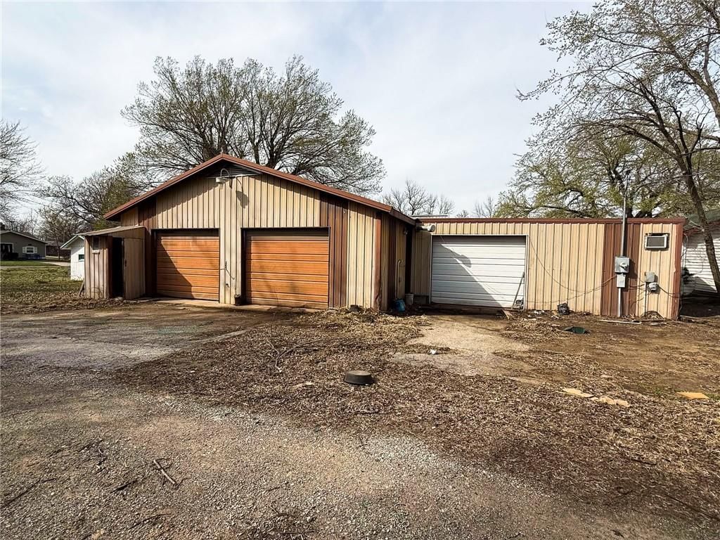 1314 E Oak Street — photo 6