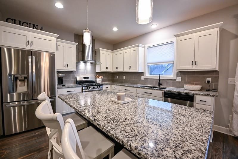 1820 SW KENDALL Drive — photo 8