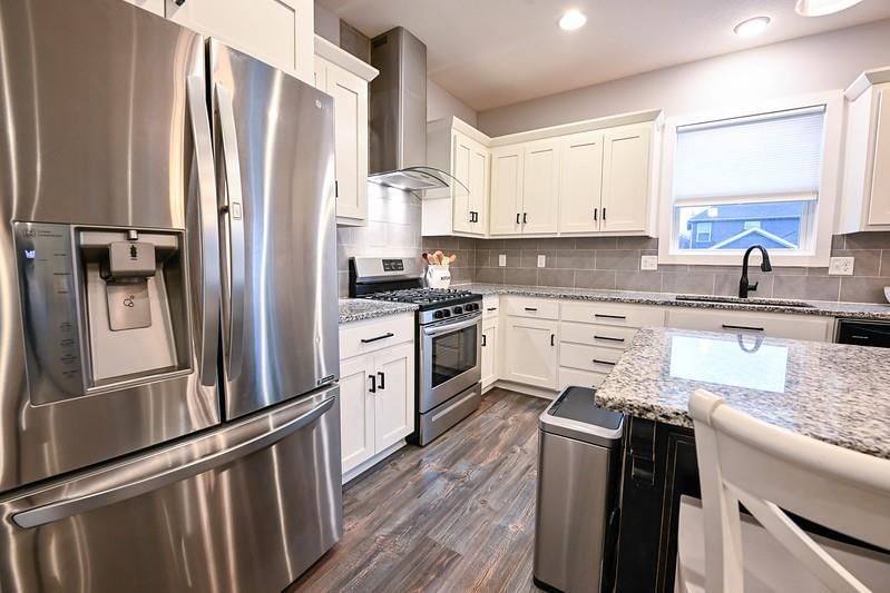 1820 SW KENDALL Drive — photo 9