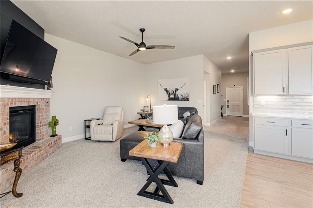 7525 Apache Drive — photo 9