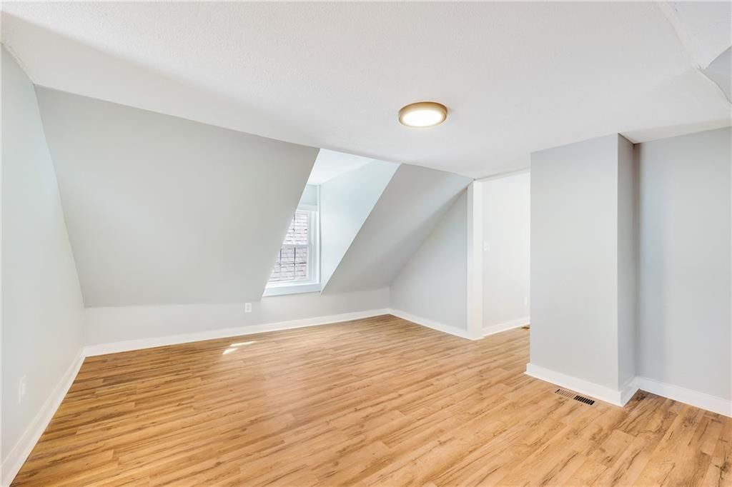 628 Northrup Avenue — photo 28