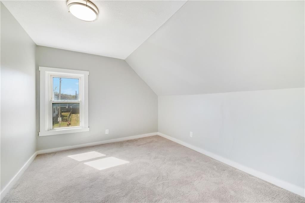 628 Northrup Avenue — photo 34