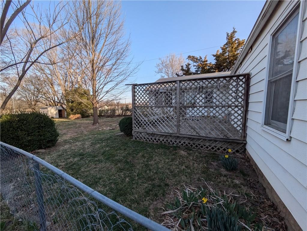 105 NW 19th Street — photo 36