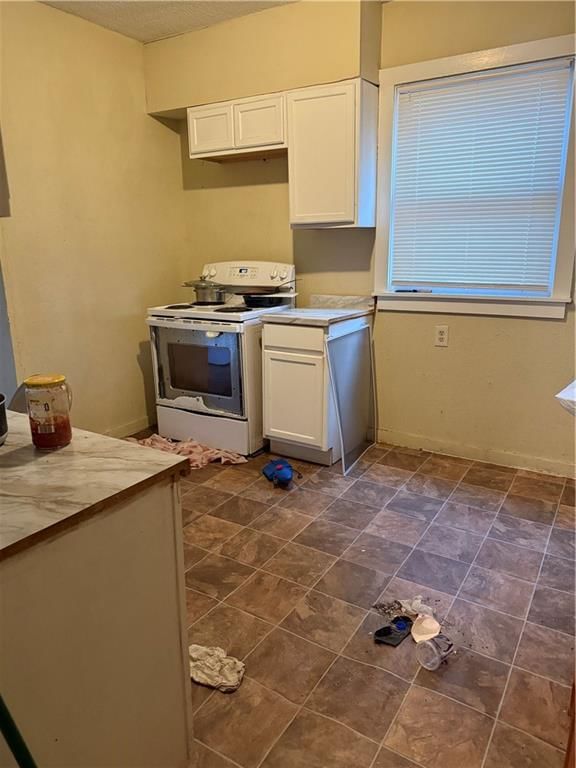 4218 S BENTON Avenue — photo 5