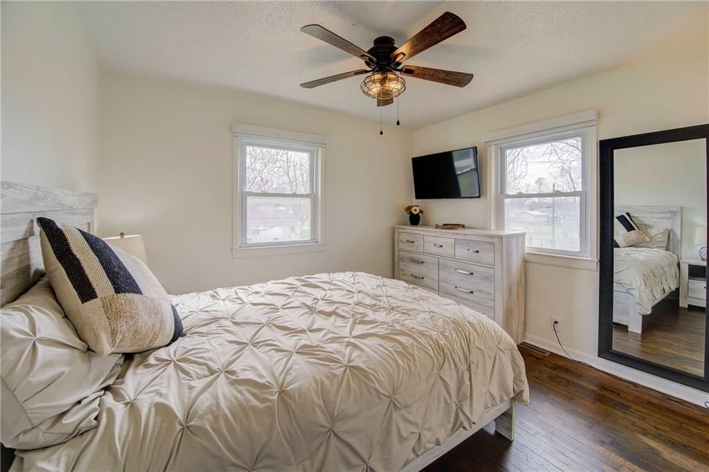 1209 Thompson Street — photo 13