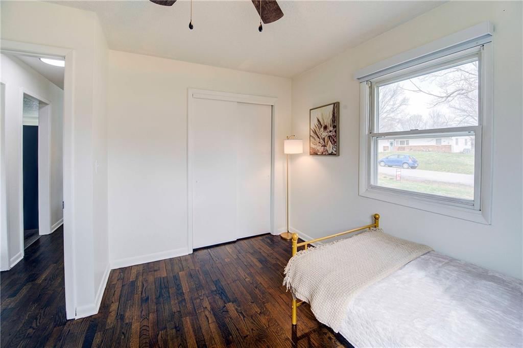 1209 Thompson Street — photo 16