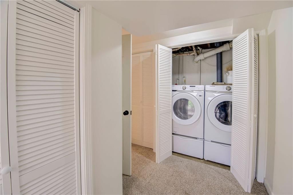 1209 Thompson Street — photo 20