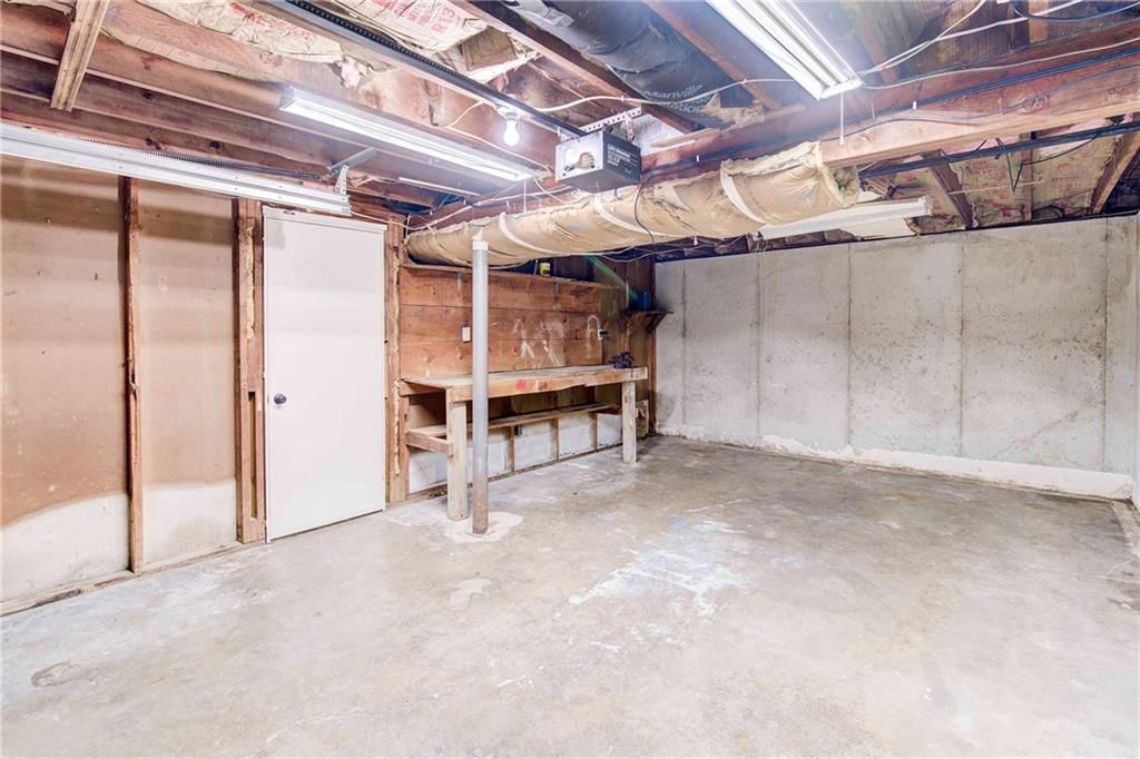 1209 Thompson Street — photo 25