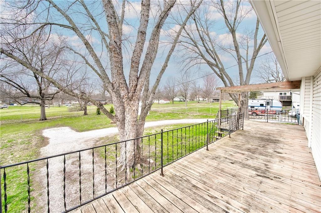 1209 Thompson Street — photo 32