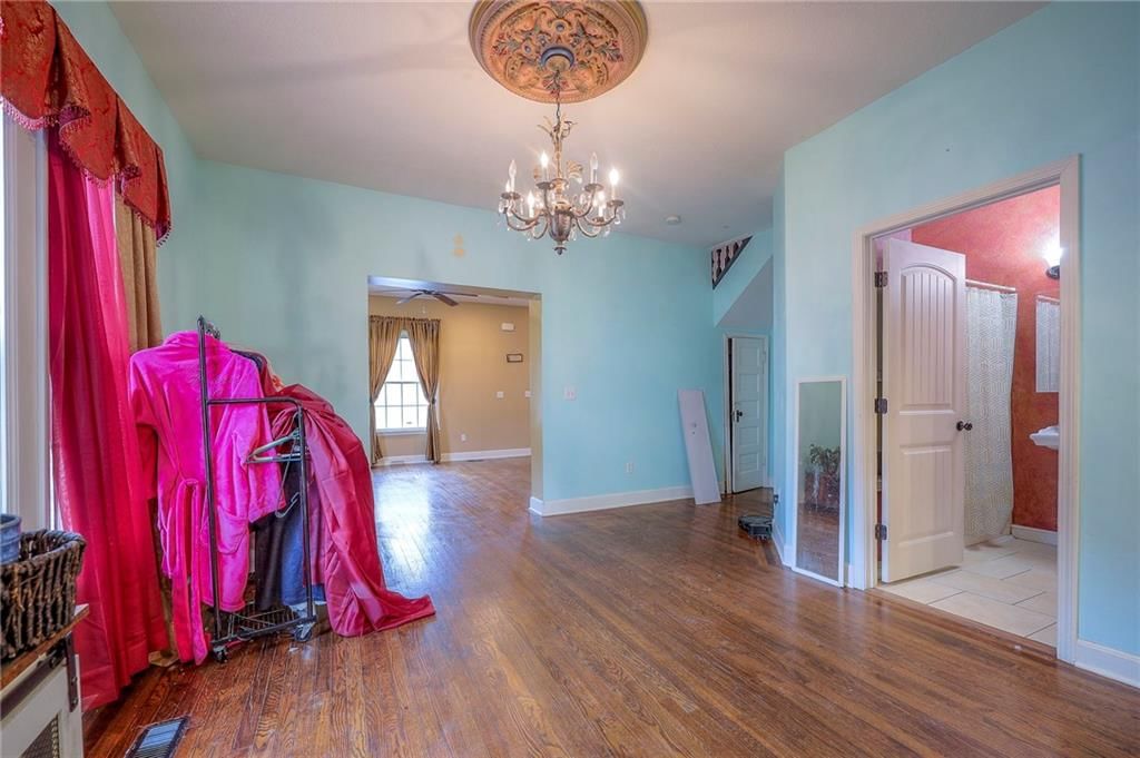 104 Temple Avenue — photo 17