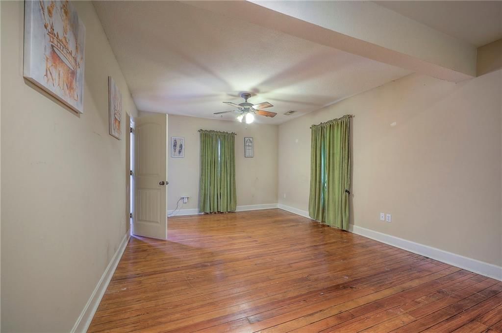 104 Temple Avenue — photo 18
