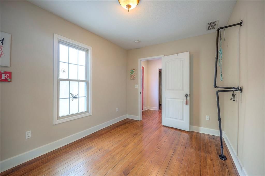 104 Temple Avenue — photo 23