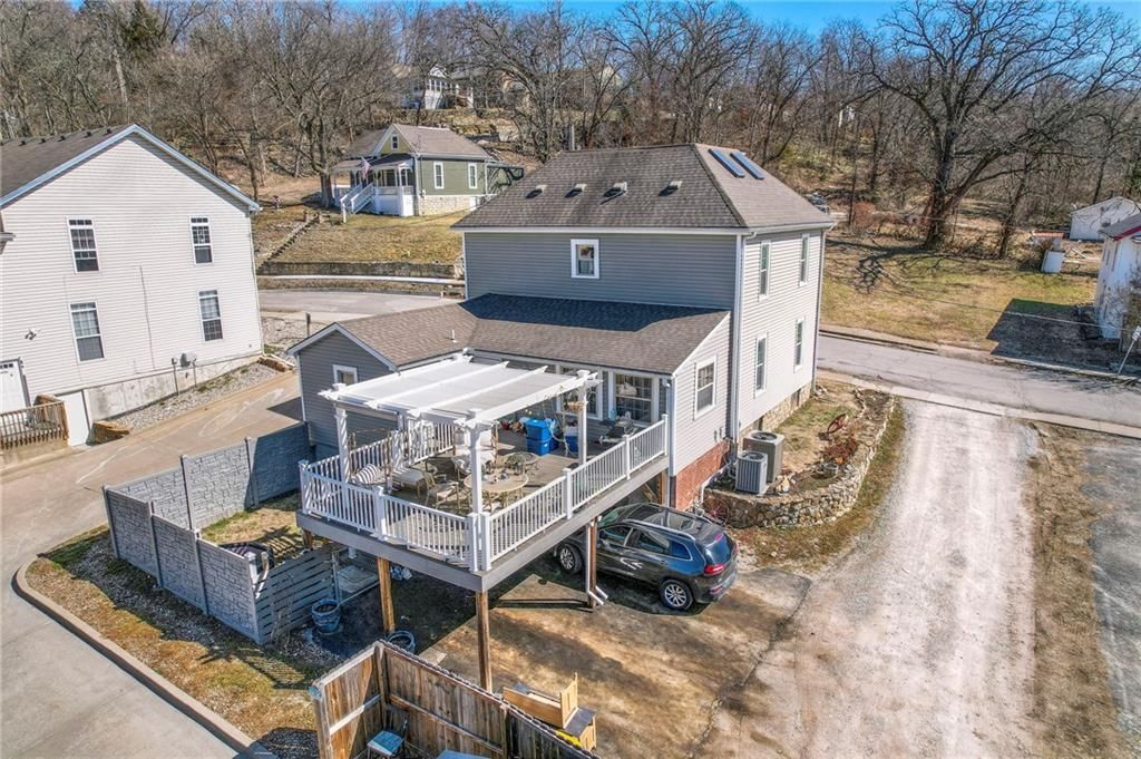 104 Temple Avenue — photo 44