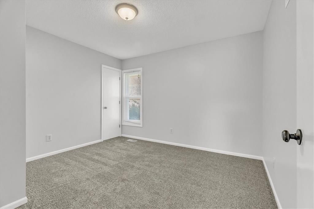 7826 N Garfield Avenue — photo 15