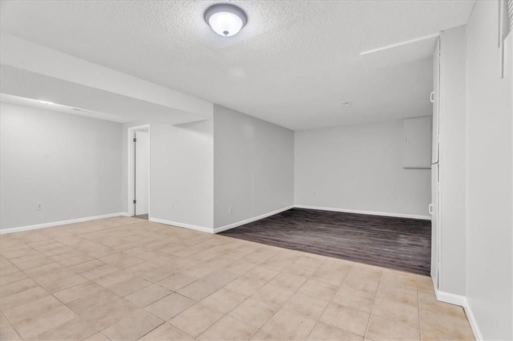 7826 N Garfield Avenue — photo 22