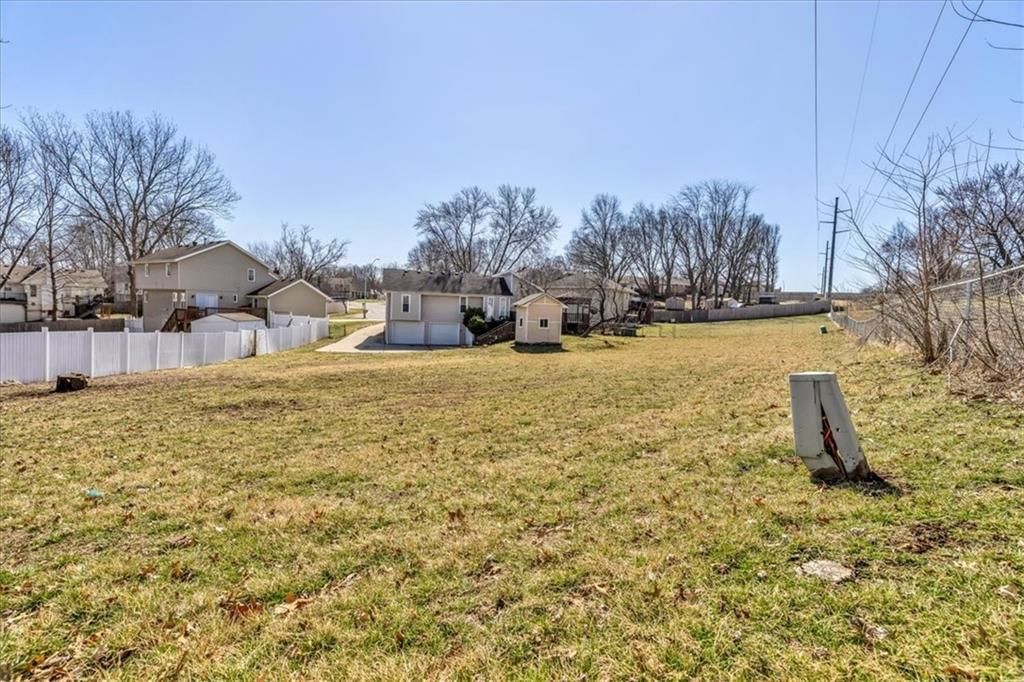 7826 N Garfield Avenue — photo 29